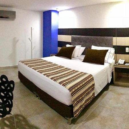 מדיין Hotel Parque 70 מראה חיצוני תמונה