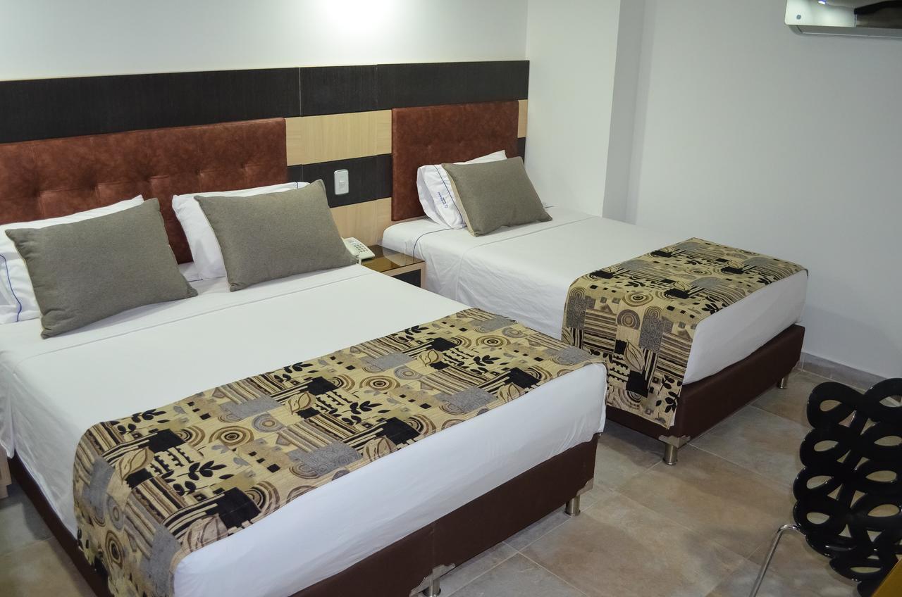 מדיין Hotel Parque 70 מראה חיצוני תמונה