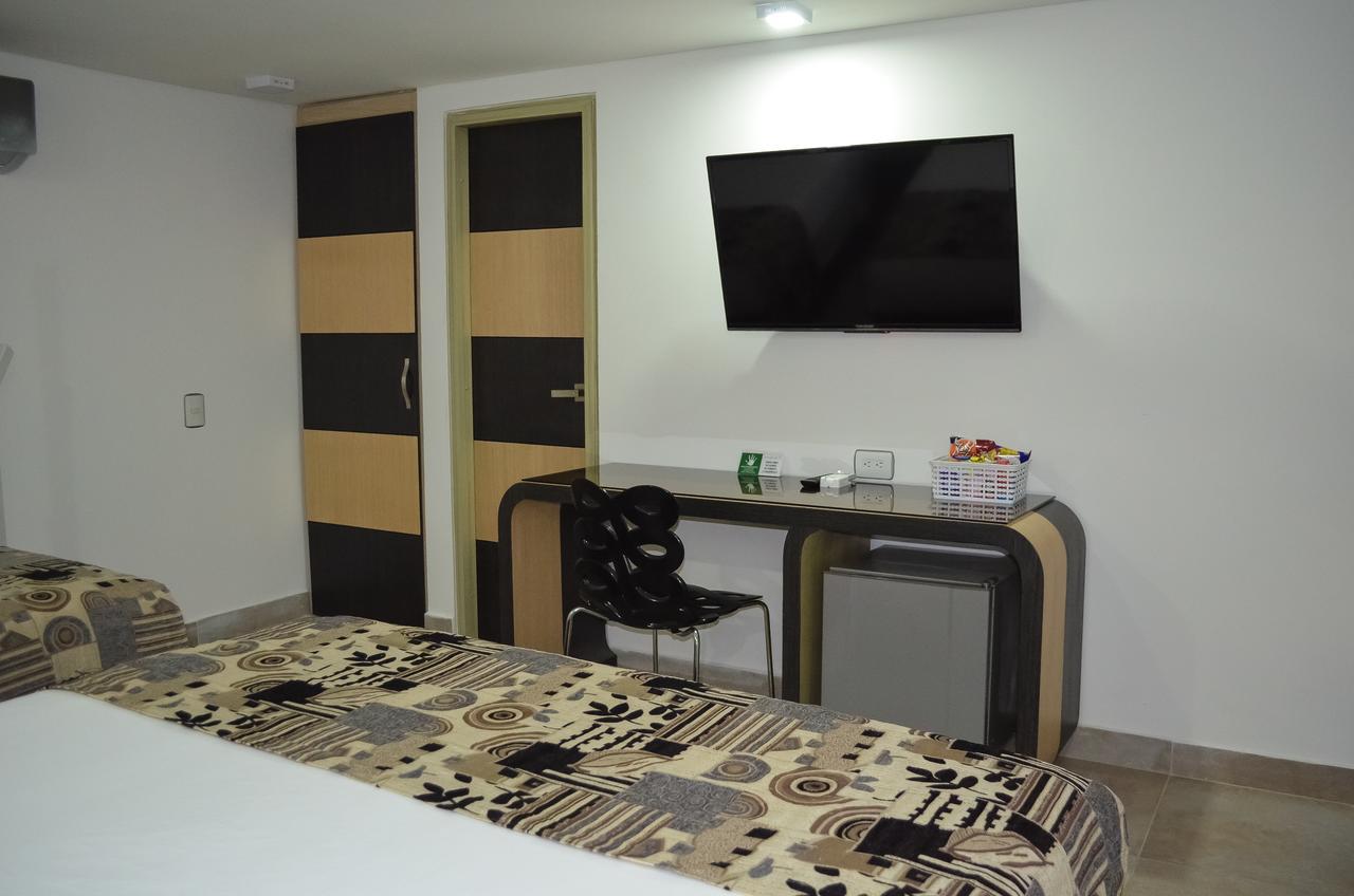 מדיין Hotel Parque 70 מראה חיצוני תמונה