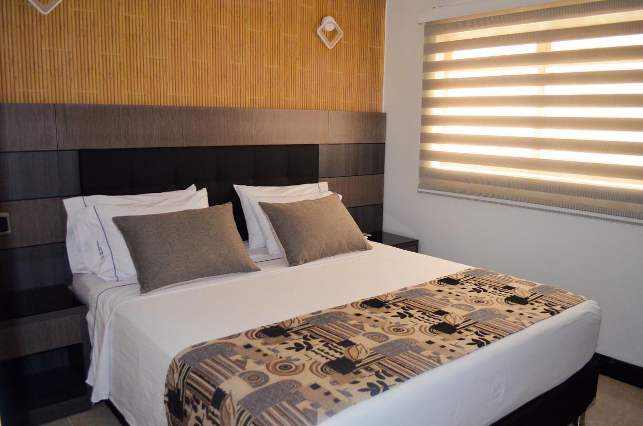 מדיין Hotel Parque 70 מראה חיצוני תמונה