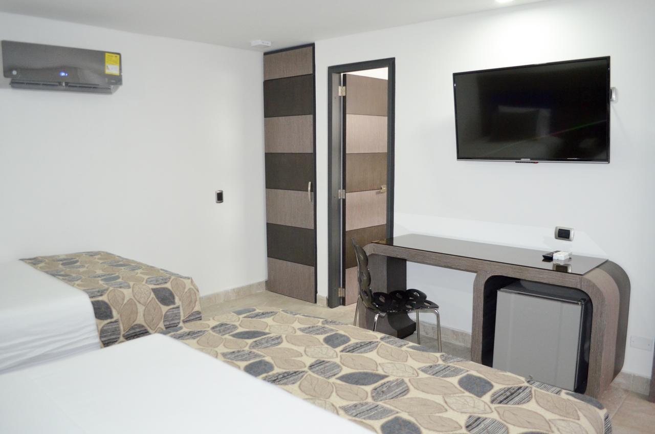 מדיין Hotel Parque 70 מראה חיצוני תמונה