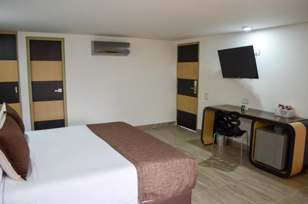 מדיין Hotel Parque 70 מראה חיצוני תמונה