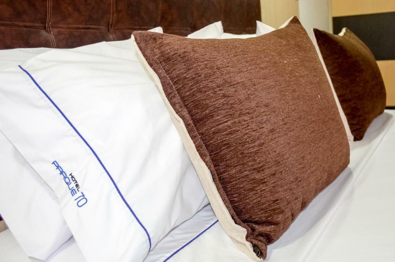 מדיין Hotel Parque 70 מראה חיצוני תמונה