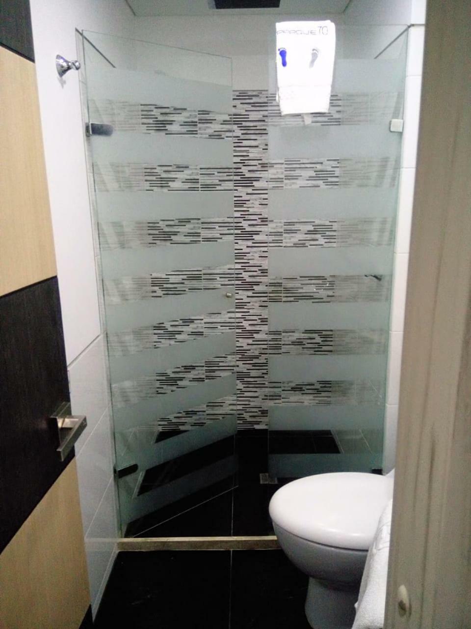 מדיין Hotel Parque 70 מראה חיצוני תמונה