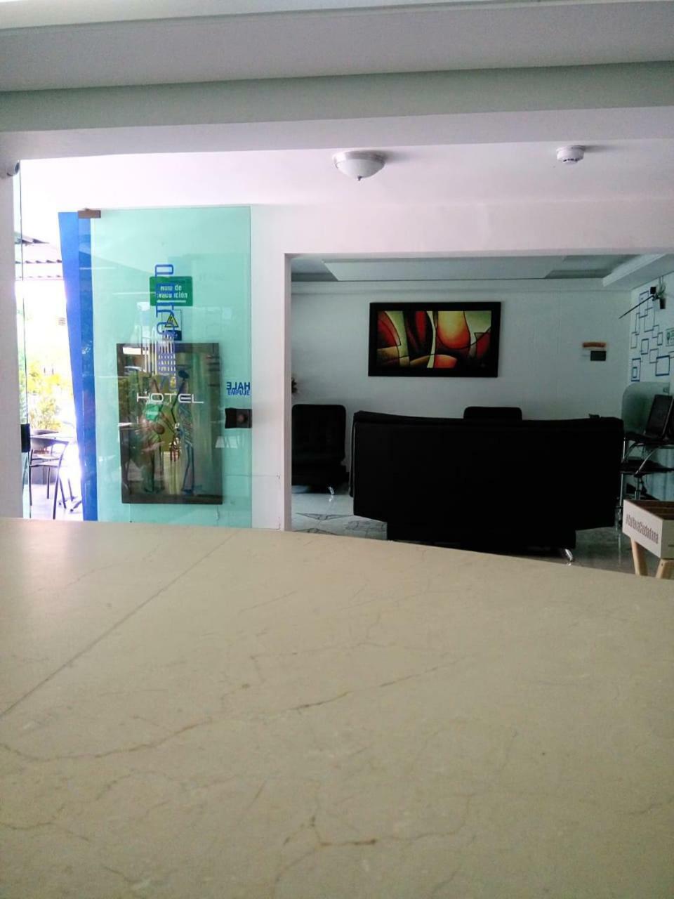 מדיין Hotel Parque 70 מראה חיצוני תמונה