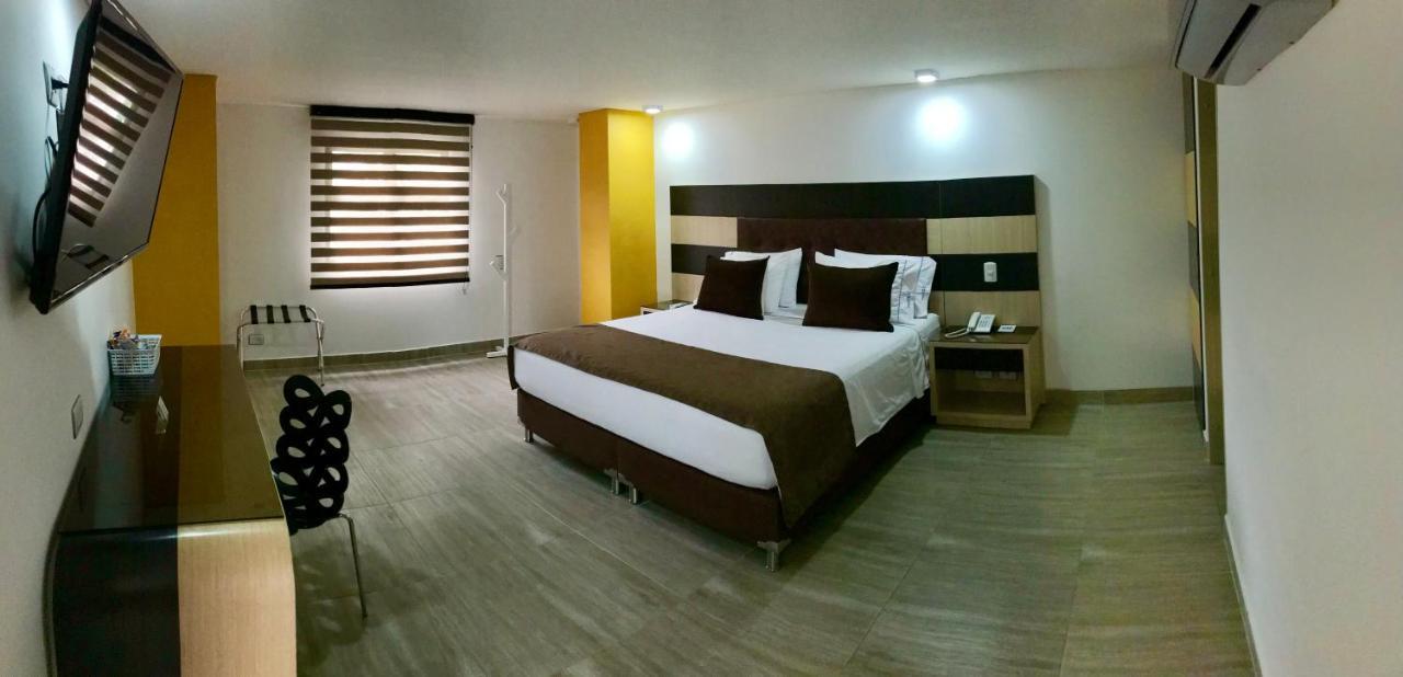 מדיין Hotel Parque 70 מראה חיצוני תמונה
